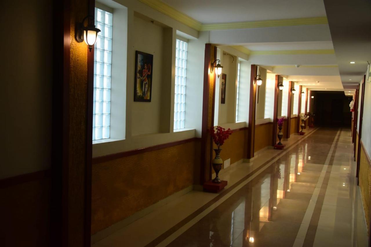 Hotel Shiv International Bhachau Exterior photo